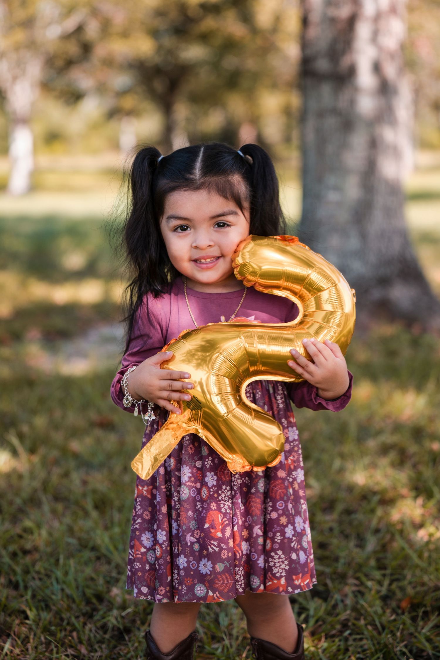 Angleton-based affordable outdoor photography for portraits in Brazoria County and greater Houston areas.
