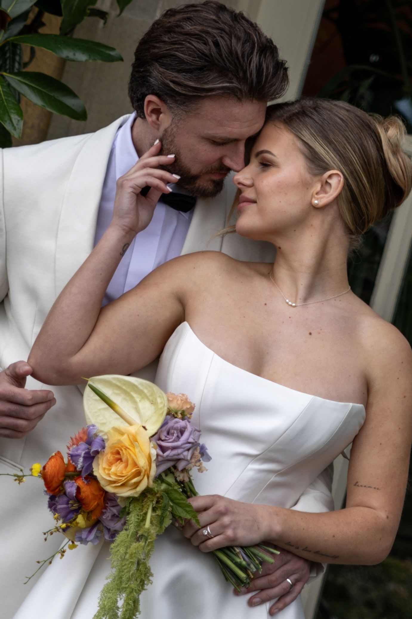 Heartfealt image of couple at Euridge Manor taken by Sally Gambling, a wedding photographer for Wiltshire and beyond