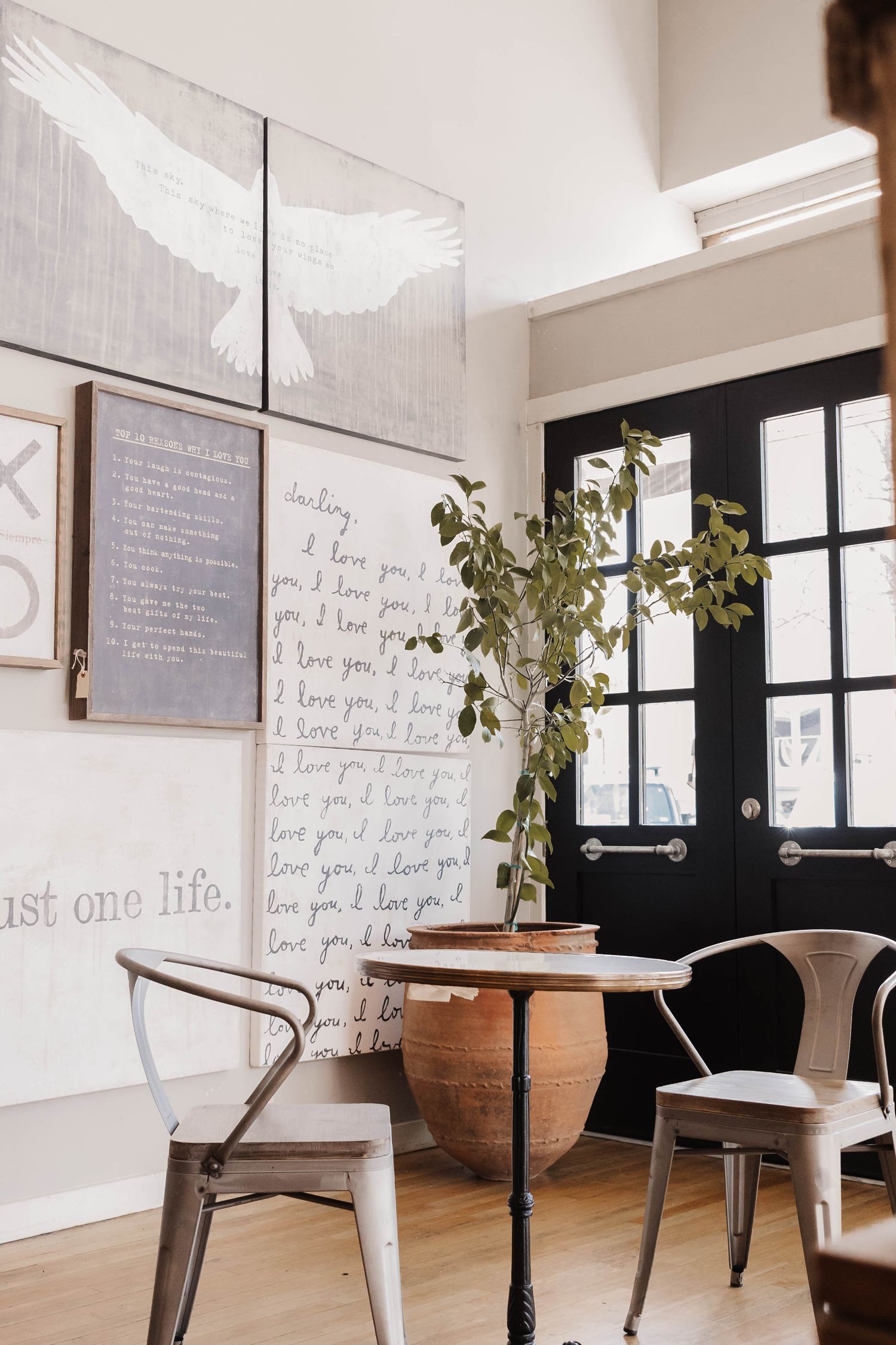 Bonham TX branding photographer Casandra Nicole captures restaurant interiors in McKinney, North DFW style. Patina Green Market