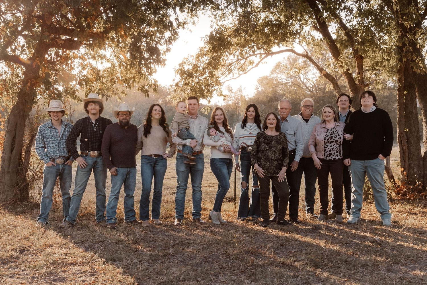 Bonham Texas Photography Casandra Nicole Photography Family Portrait Photographer Lifestyle Outdoors Nature Family Mini Sessions