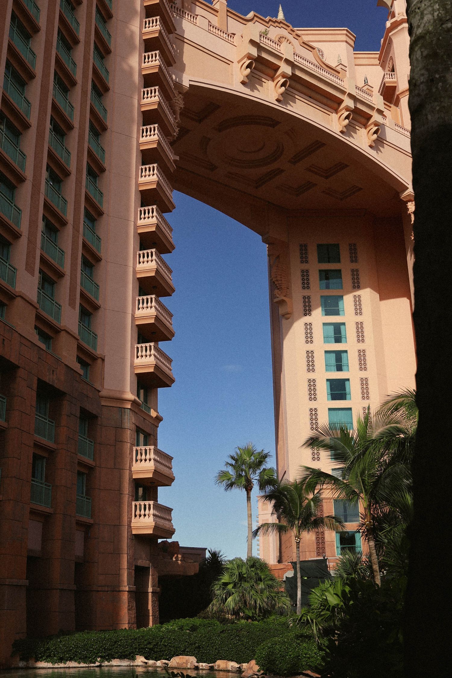 TX travel photographer Casandra Nicole shoots resort exteriors for hospitality; Atlantis Nassau Bahamas Worldwide