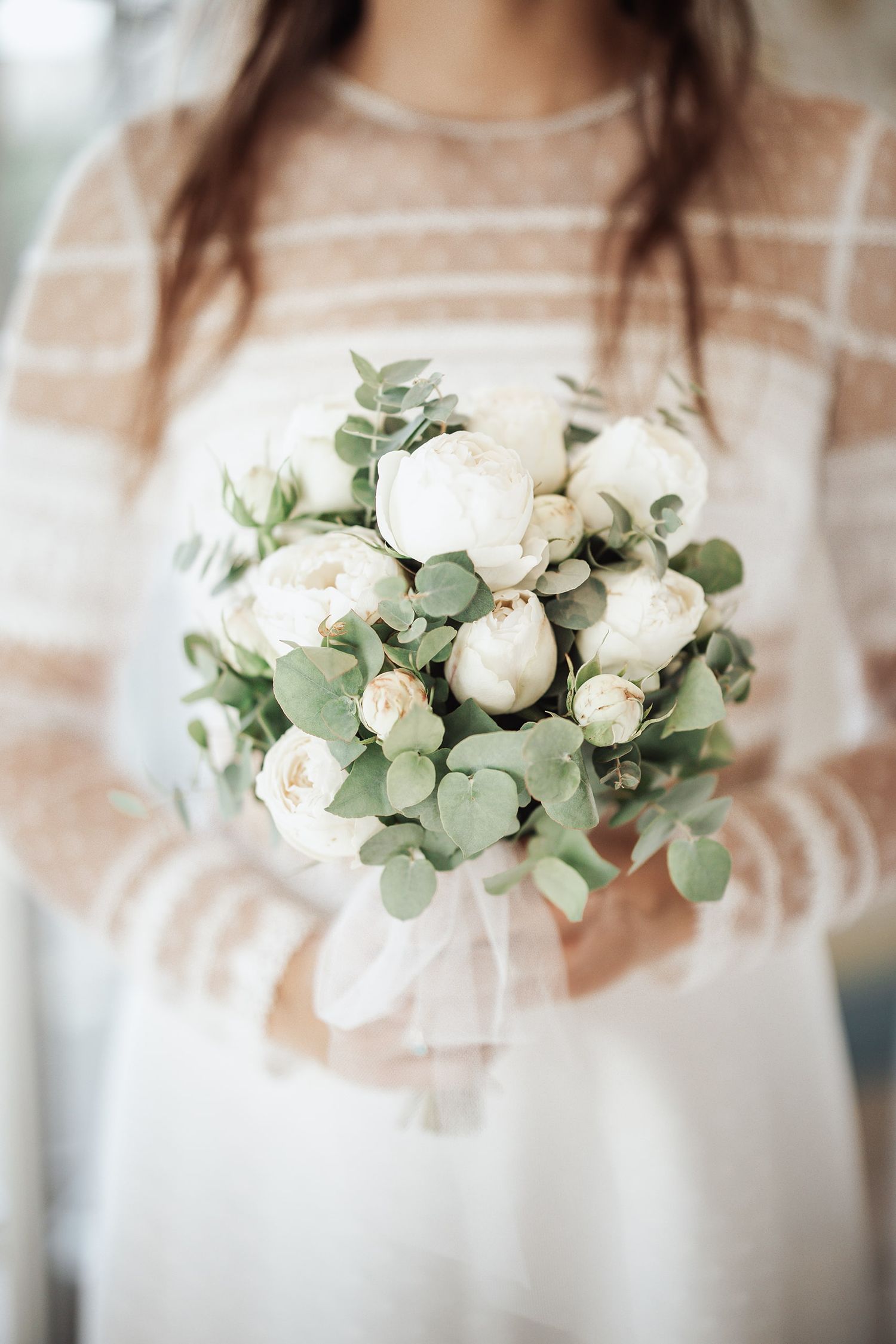 Romantic Freie Trauung Switzerland. Lifestyle wedding photography in Erlenbach. Authentische freie Trauung am Zürichsee.