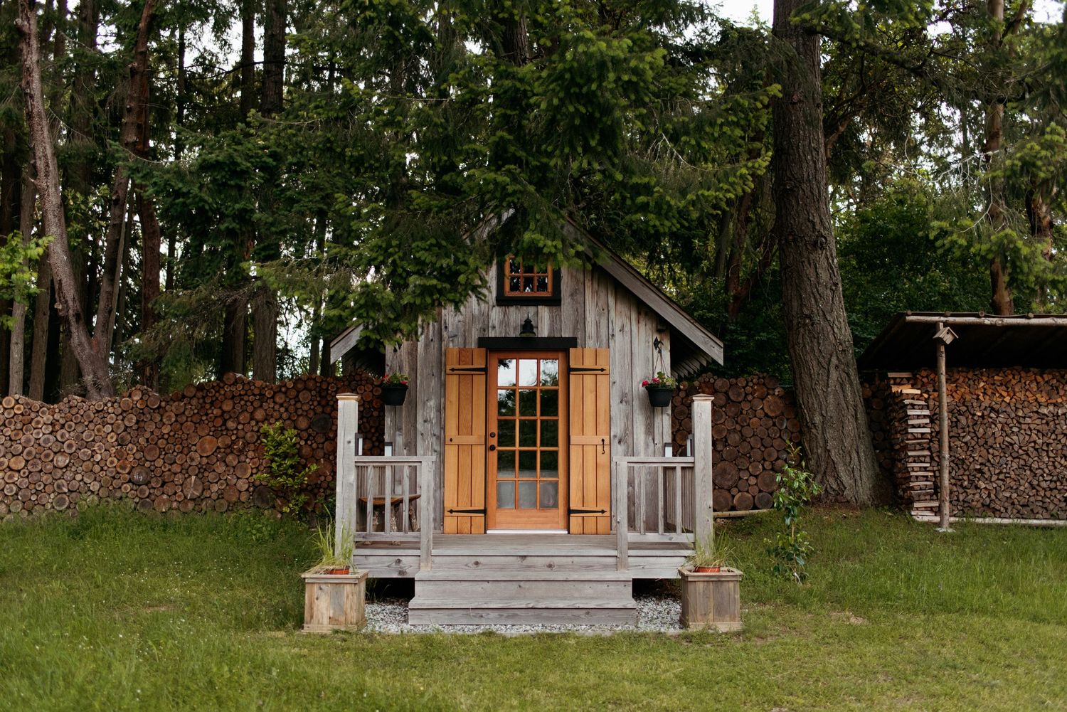 separate bunkie bedroom on sacred arrow estates