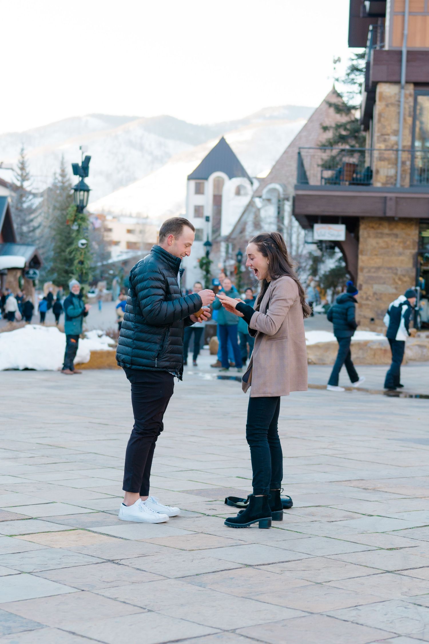 guy and girl get engaged in vail, colorado