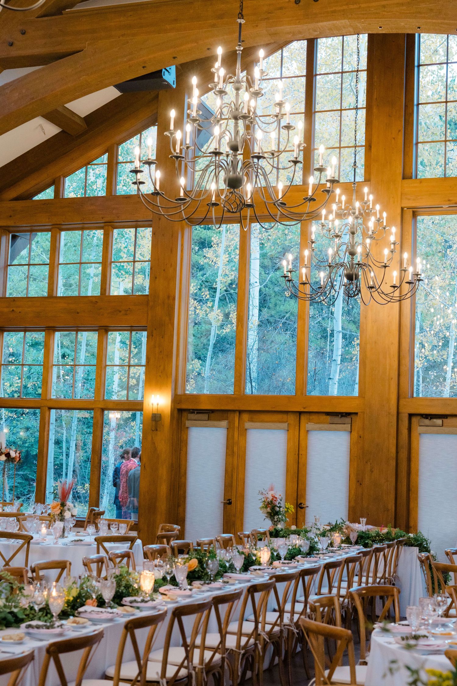 Donovan pavillion wedding chandeliers and tablescapes