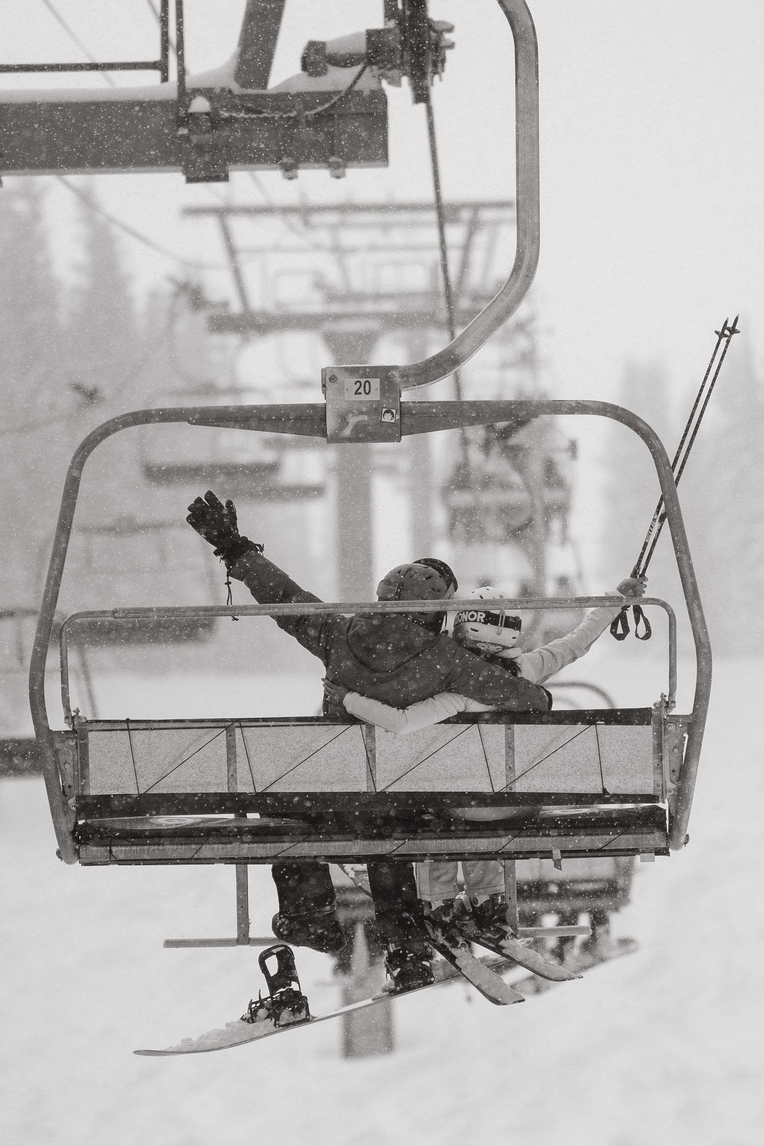 guy proposes to girl on mountain in beaver creek