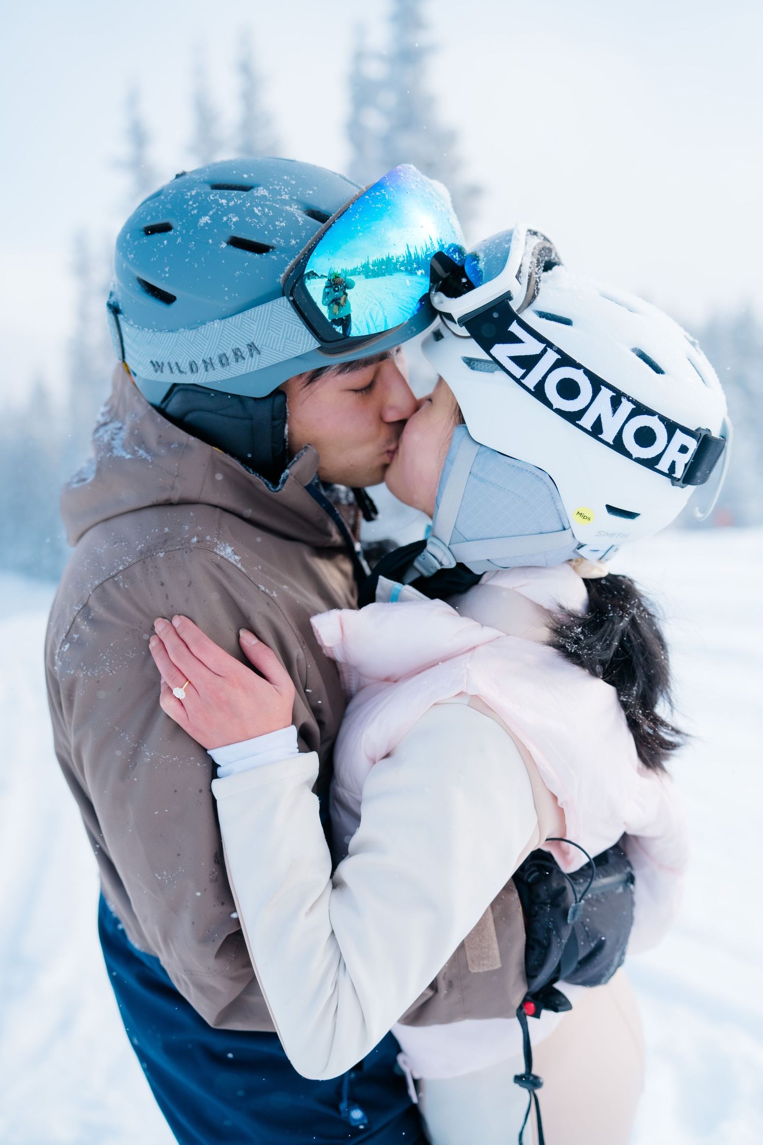 guy proposes to girl on mountain in beaver creek