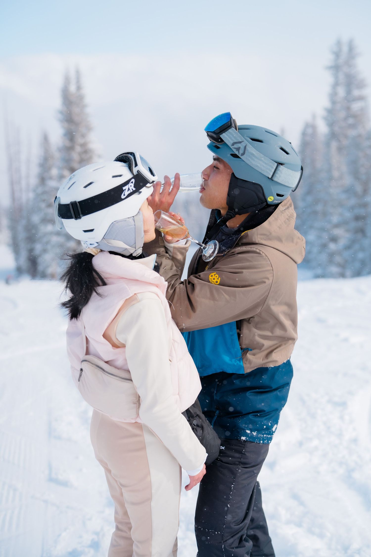 guy proposes to girl on mountain in beaver creek