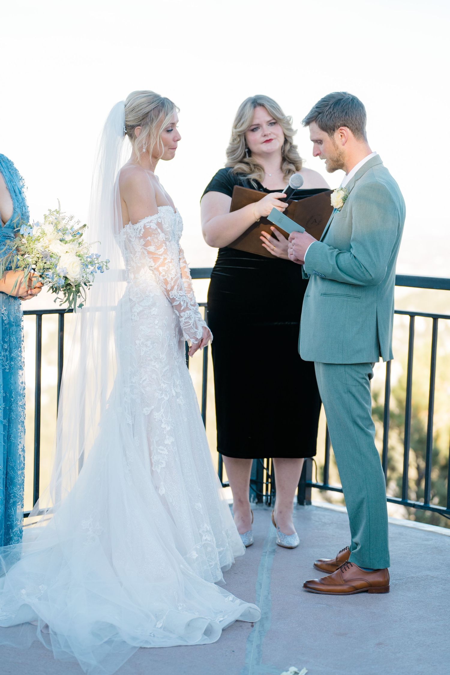 wedding ceremony at mount vernon canyon club