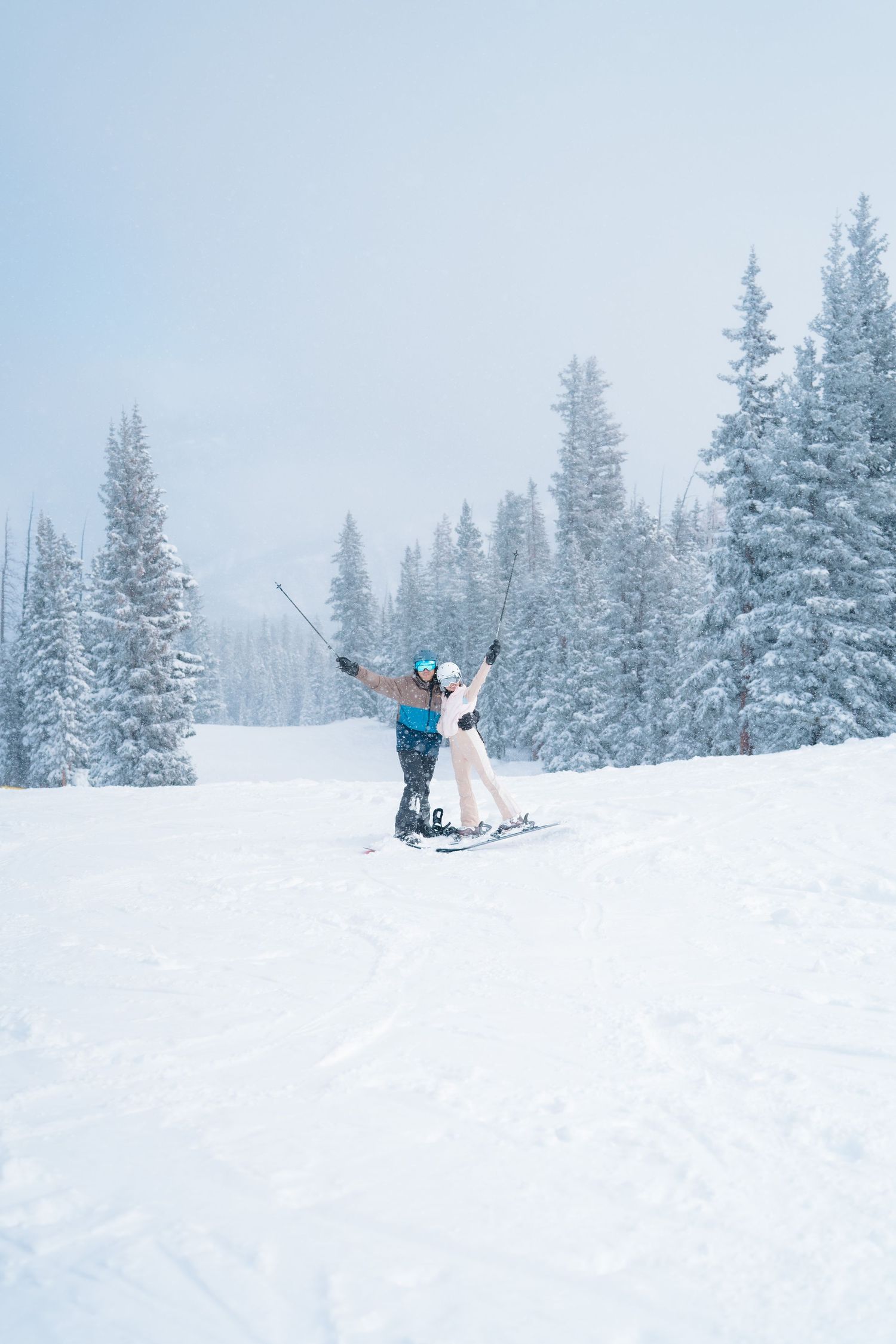 guy proposes to girl on mountain in beaver creek