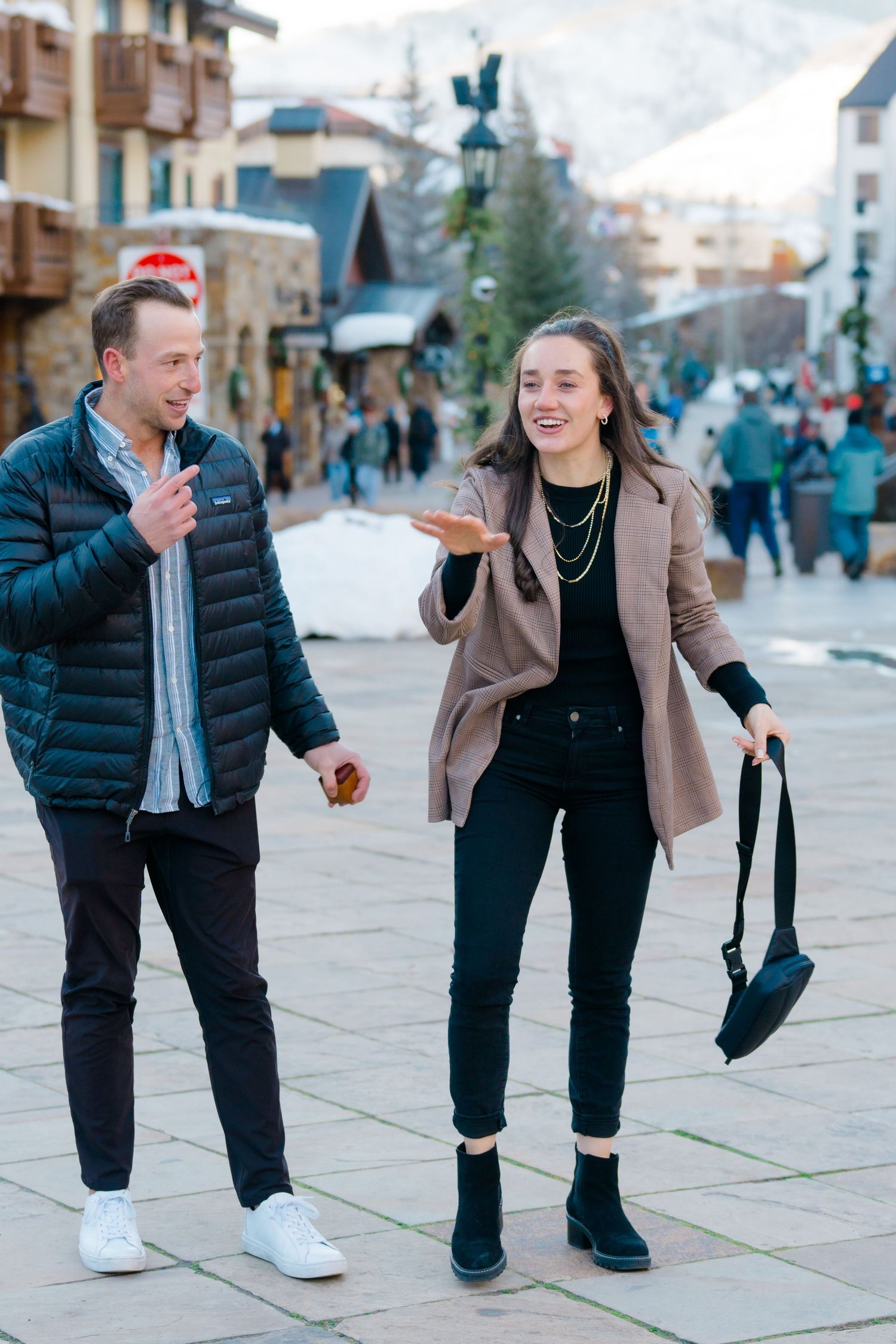 guy and girl get engaged in vail, colorado