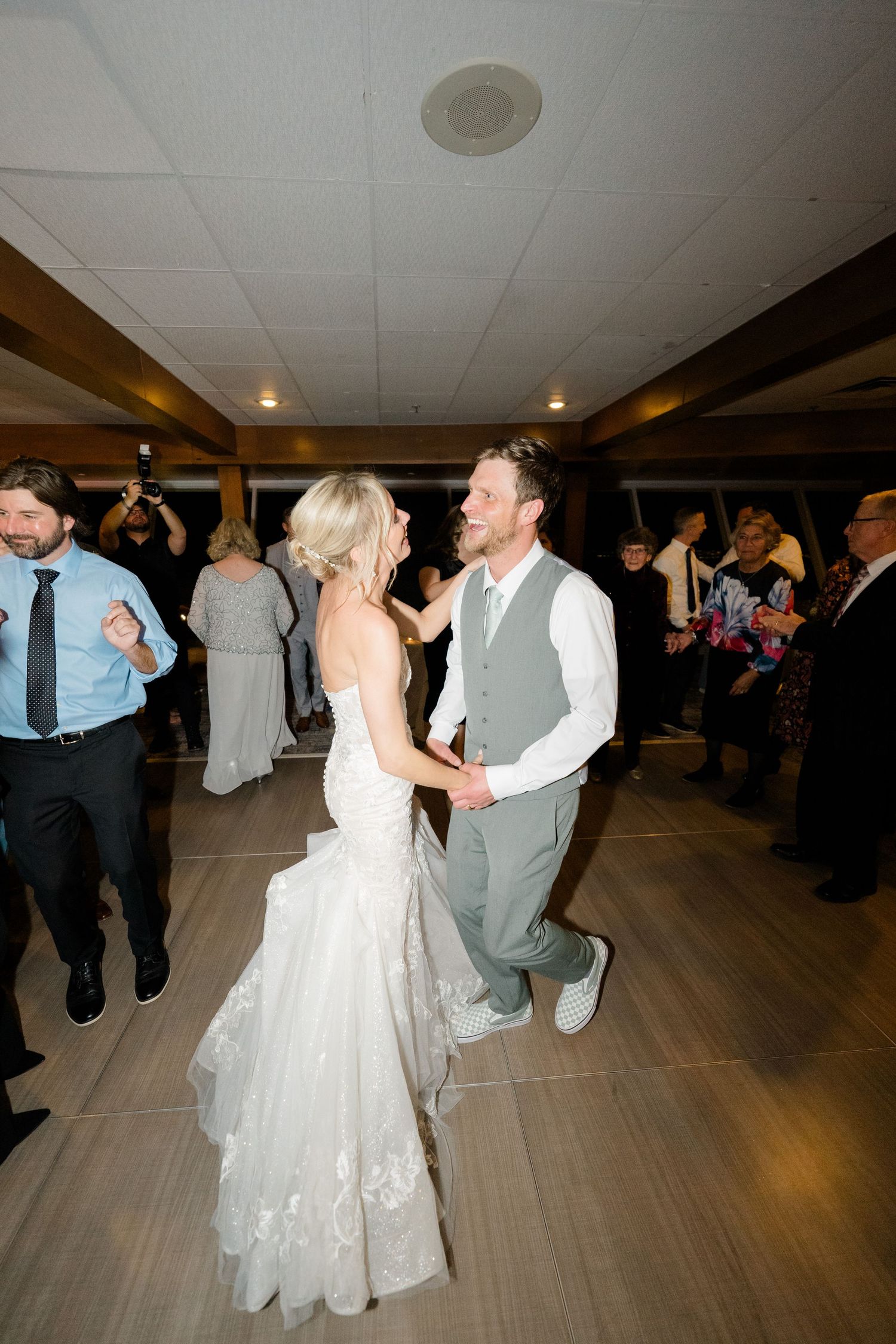 couple dancing and celebrating wedding