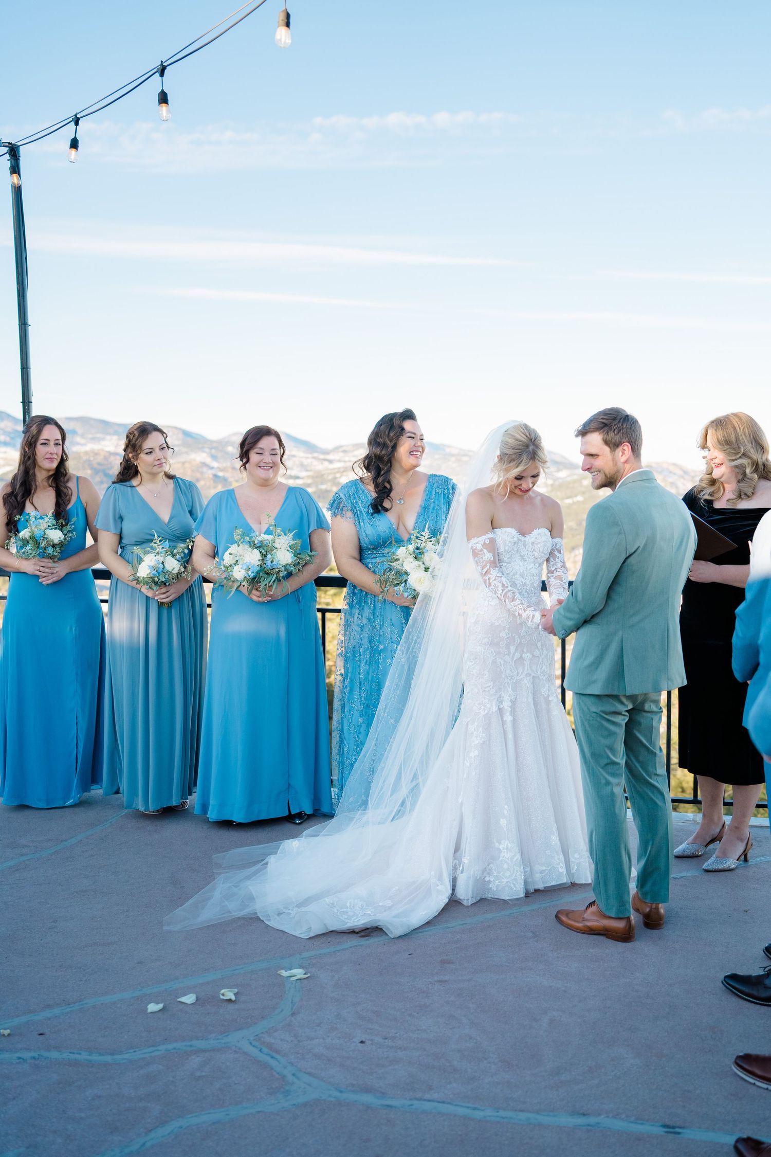wedding at mount vernon canyon club with bride, groom and wedding party