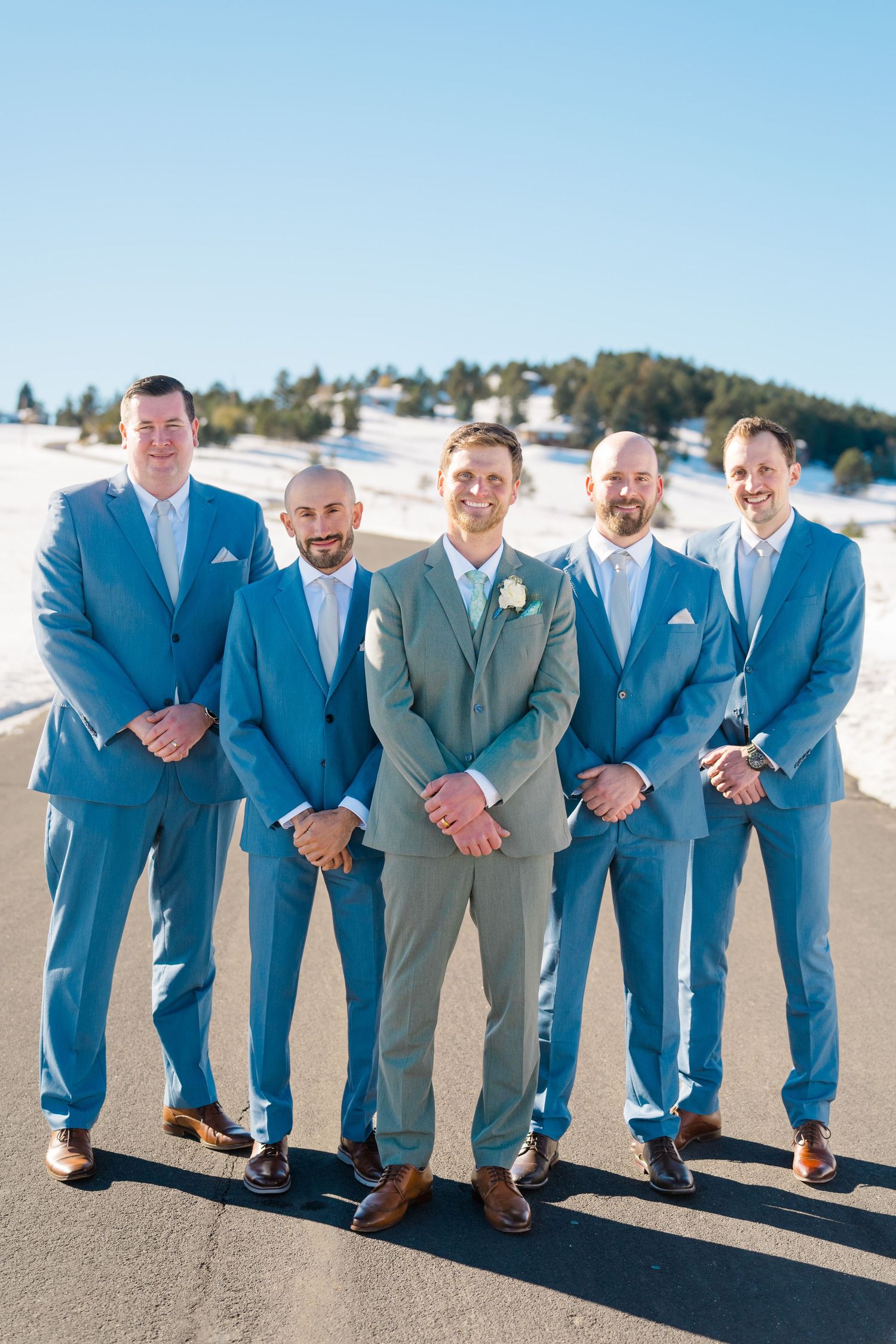 groomsmen and groom on wedding day