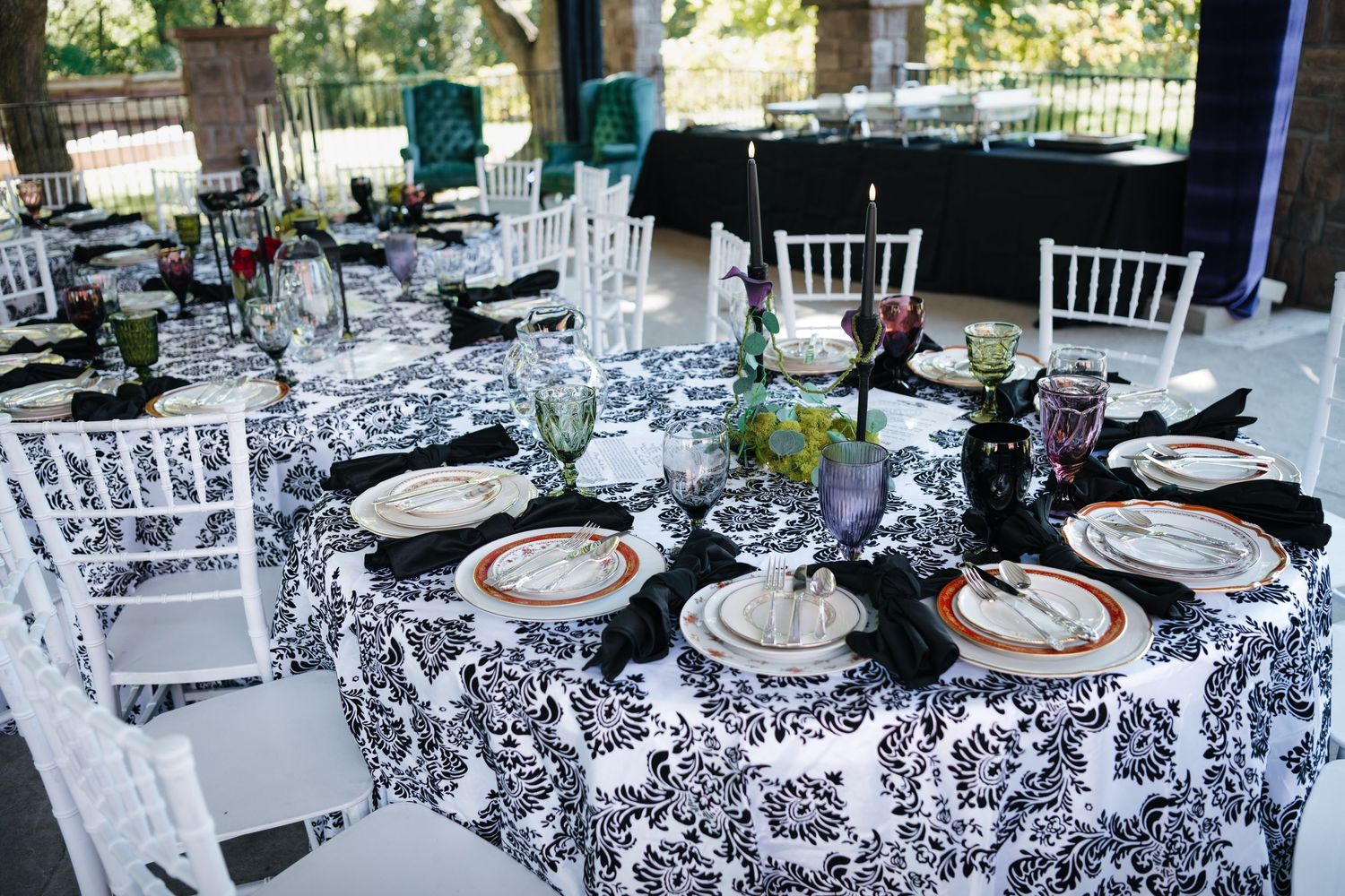 decor at murder mystery luncheon at sugar hollow crossing
