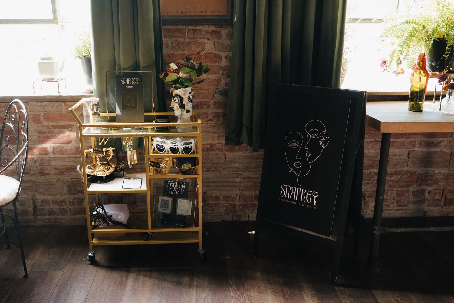 snap key at sugar hollow crossing showing off her booth