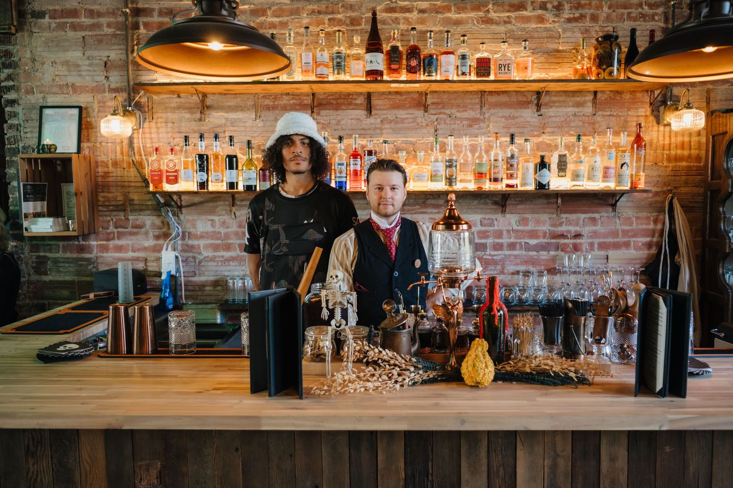 bartenders at sugar hollow crossing
