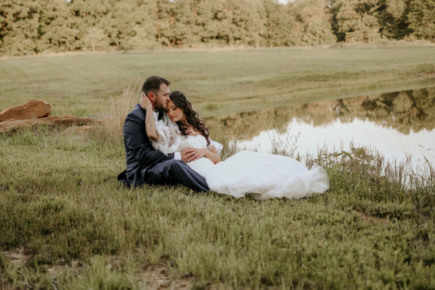 A breathtaking wedding by the pond — serene waters, romantic reflections, and a picturesque backdrop of nature's beauty, creating the perfec