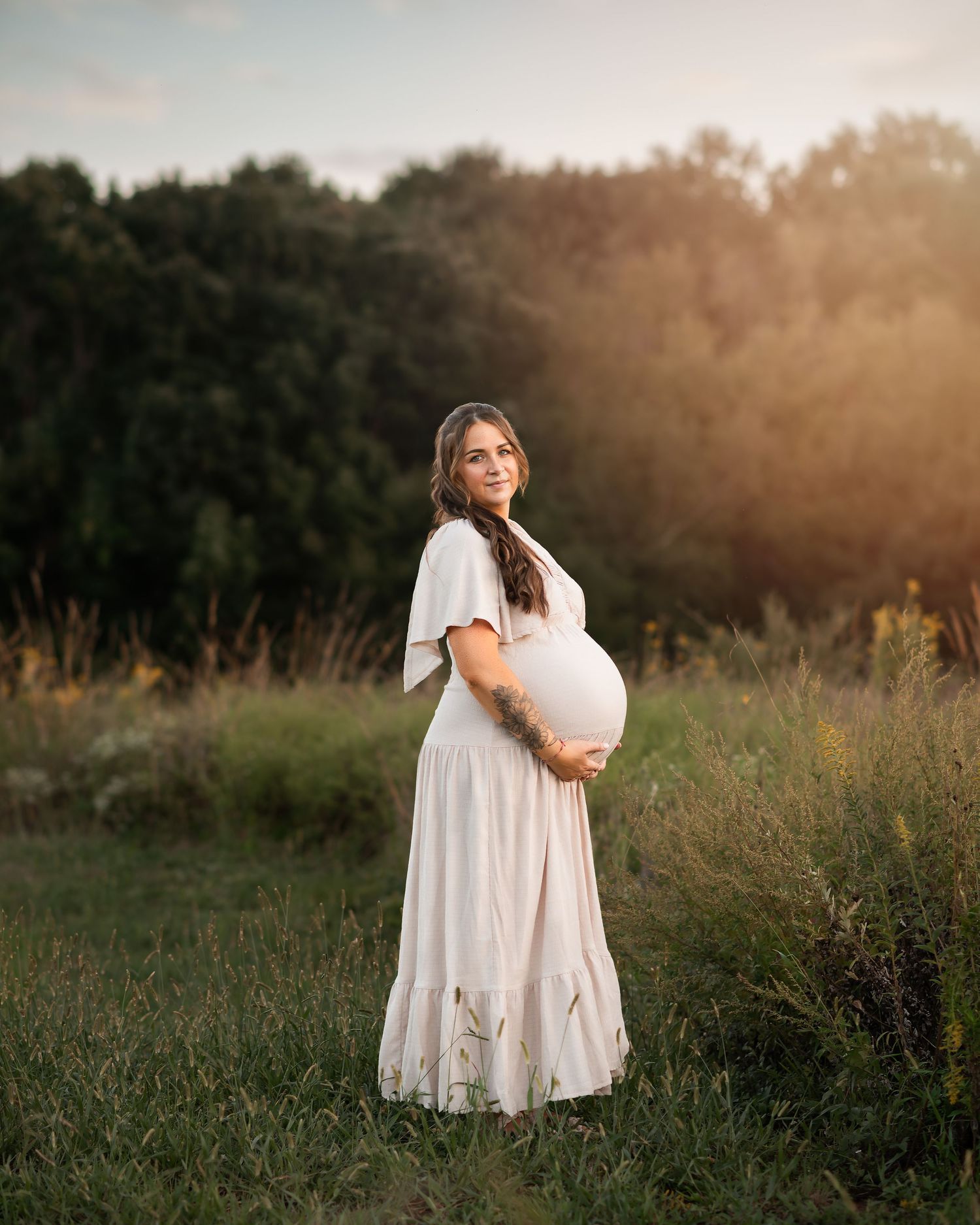 Maternity photo session during golden hour in Raleigh, NC. Fine art portrait photography.