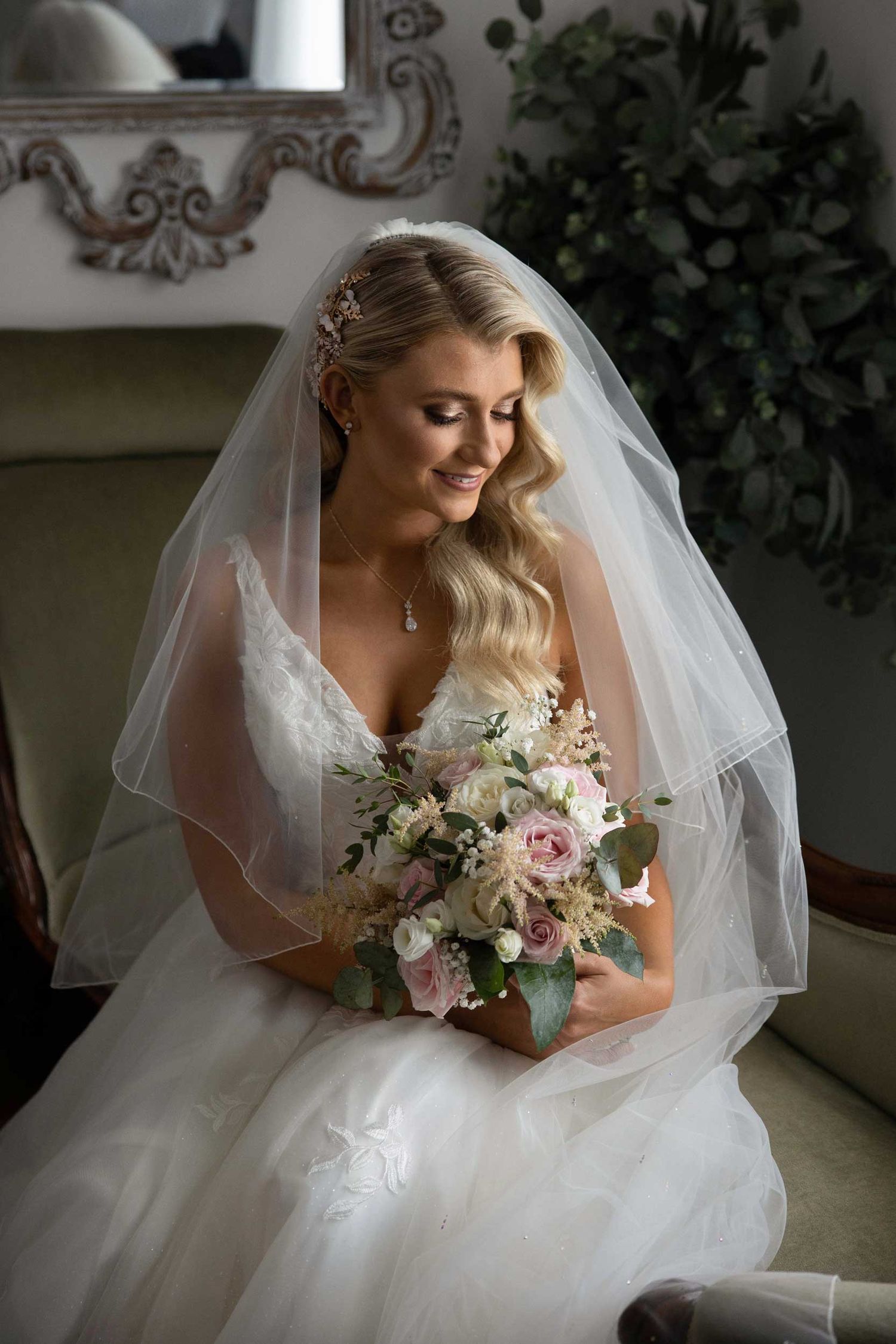 bride, posing bride, bridal prep, wedding photoshoot, wedding photography