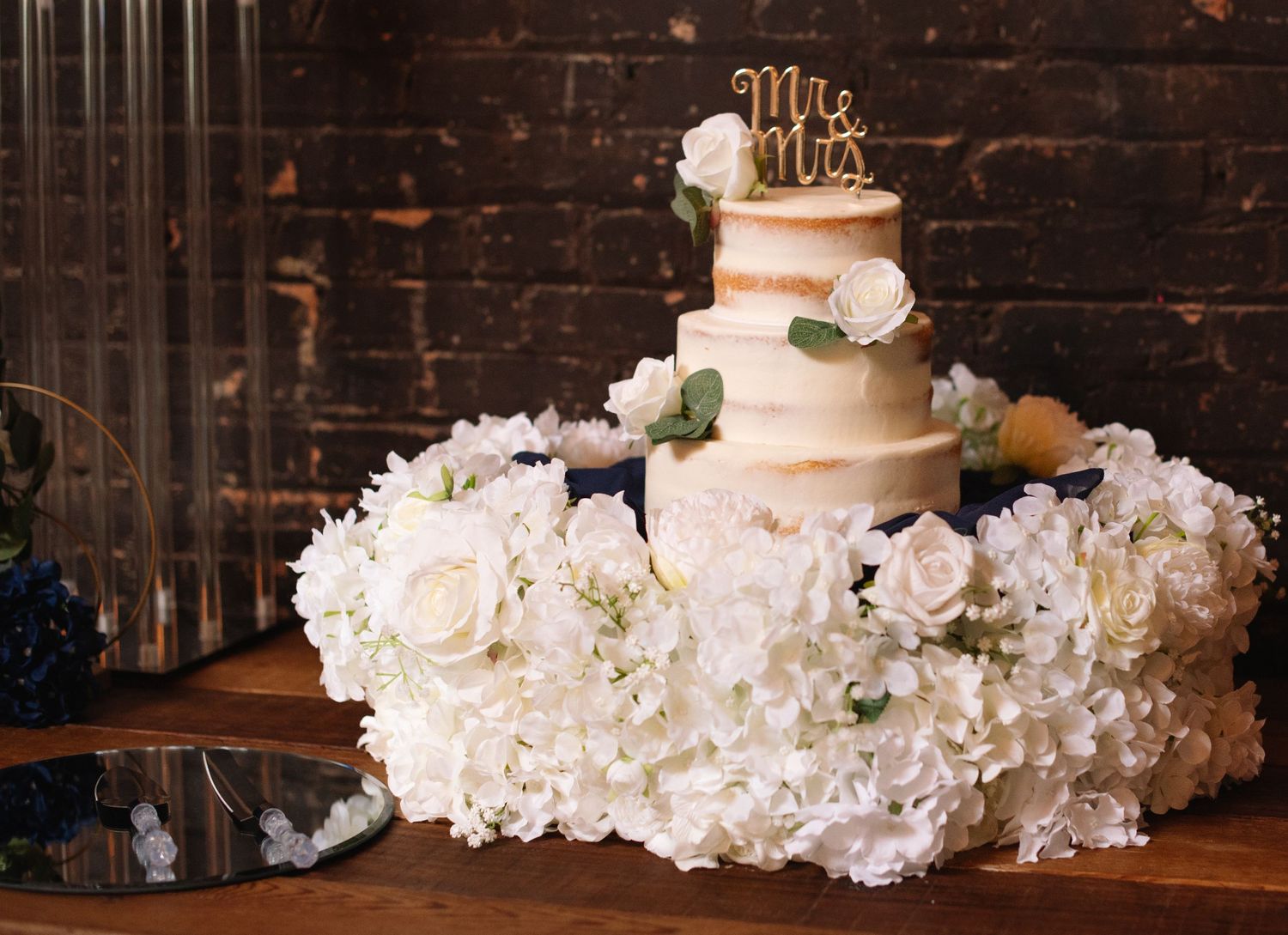 Wedding cake photography