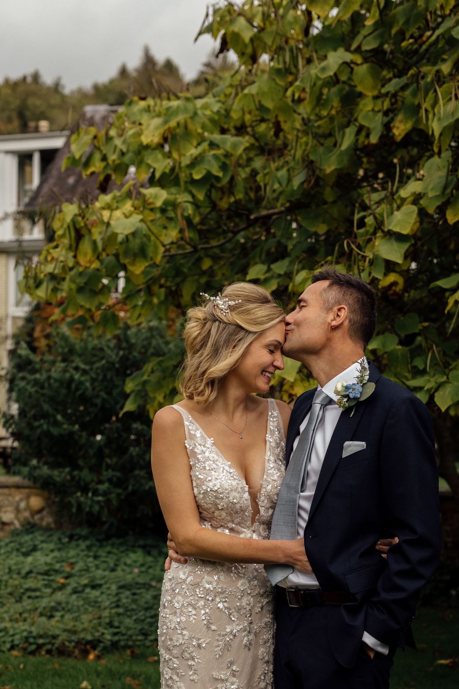 wedding photographer at St Julians Club Sevenoaks