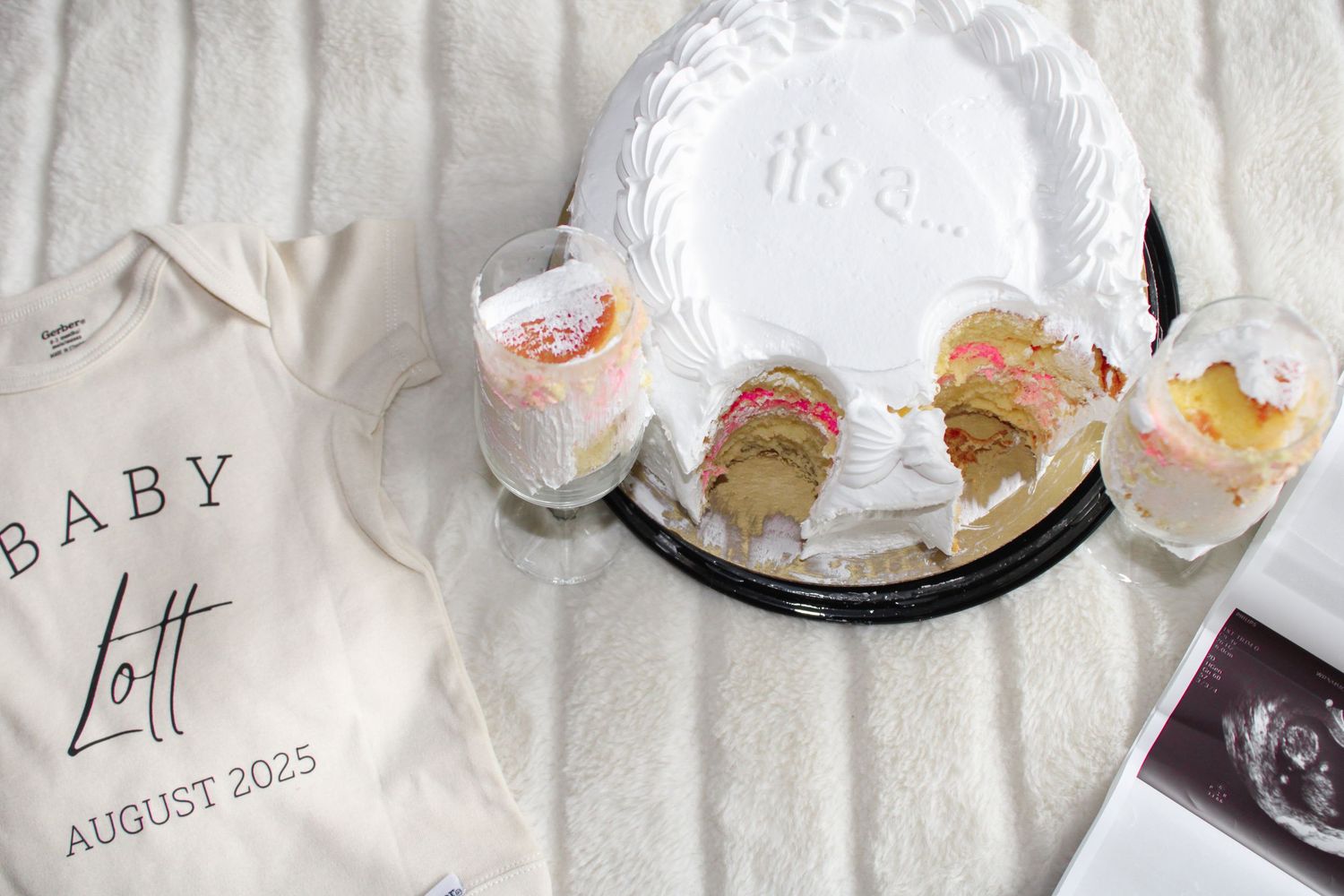 gender reveal baby session photos