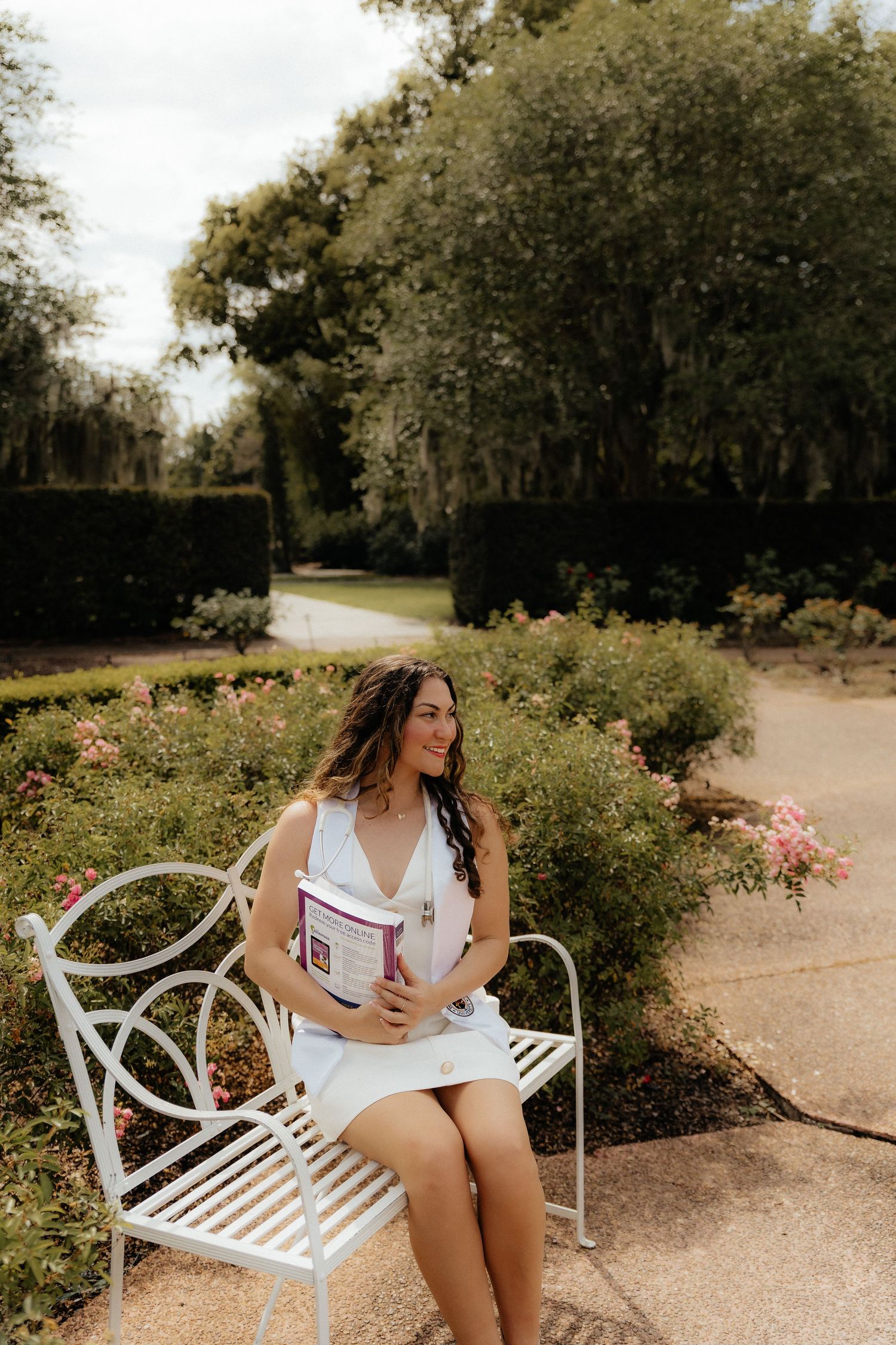 Graduation pictures in Orlando botanical garden