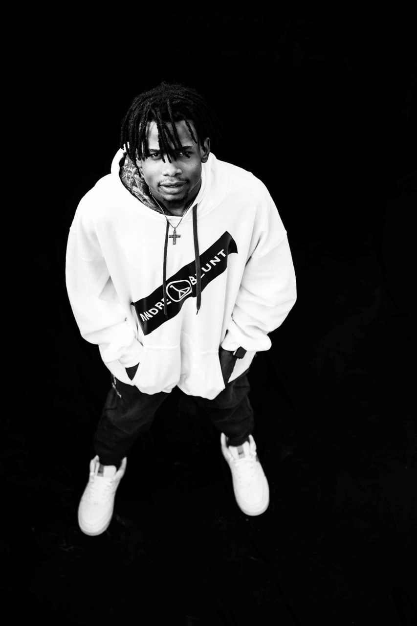 Yhemolee wearing Andre Blunt hoodie photographed by Ayodeji Adeyemo #andrebluntphoto
