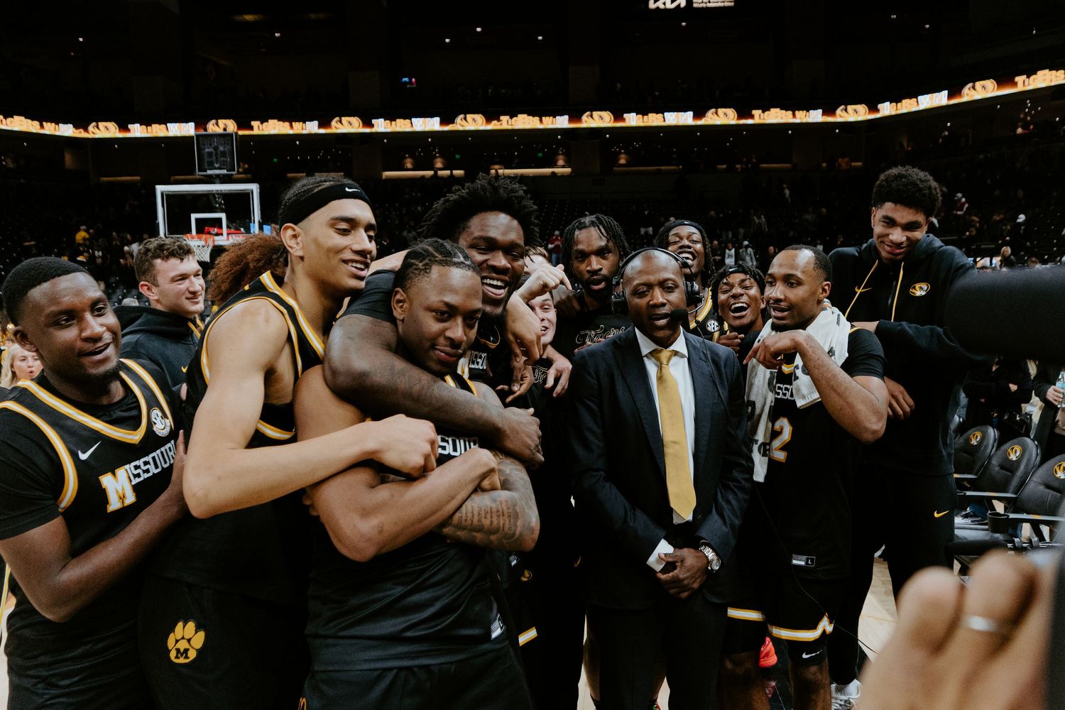 mizzou football, mizzou sports, sports photography, sports, columbia missouri, mizzou basketball
