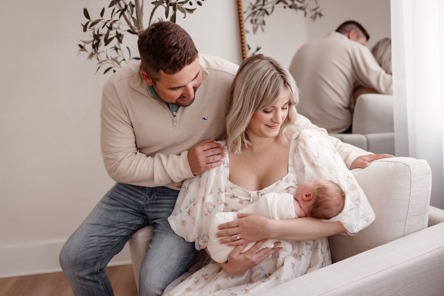 Climate-controlled photography studio in Ada, OK offering a comfortable experience for families and babies