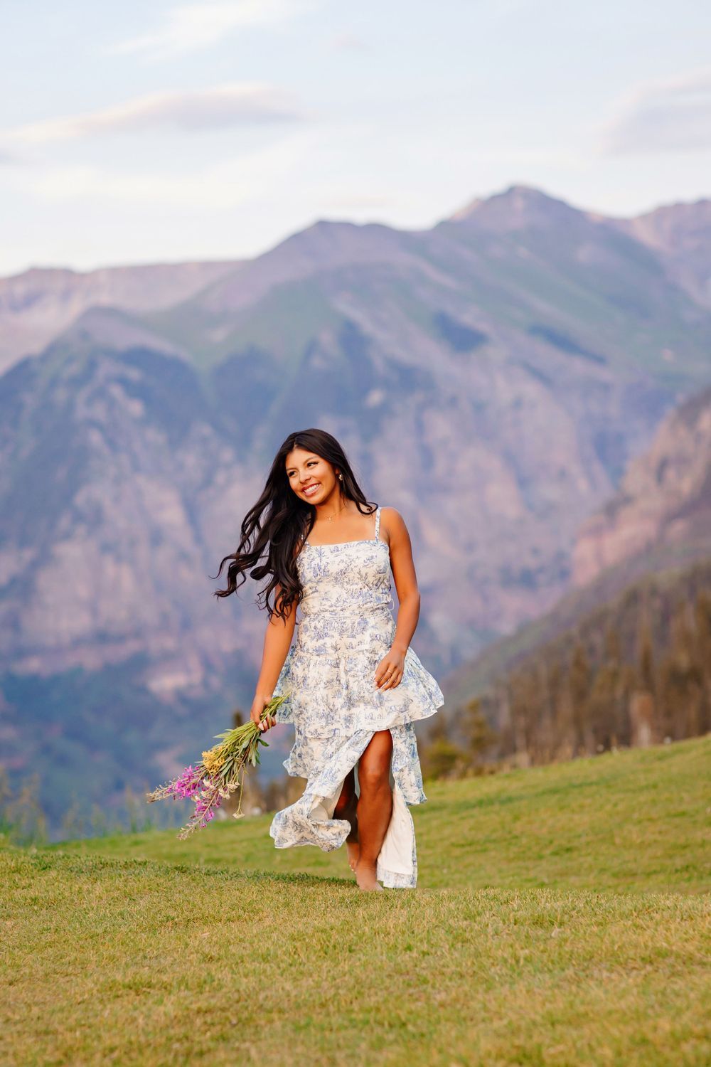 high school senior photographer Courtney Morehead travels to beautiful Telluride, CO for amazing photoshoot