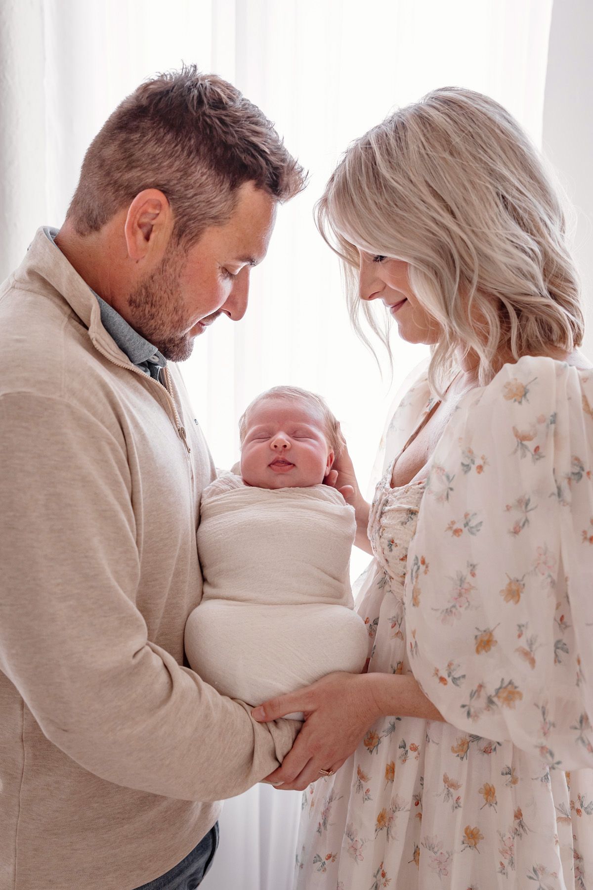 Natural light photography studio in downtown Ada, Oklahoma designed for newborn, maternity, and family sessions