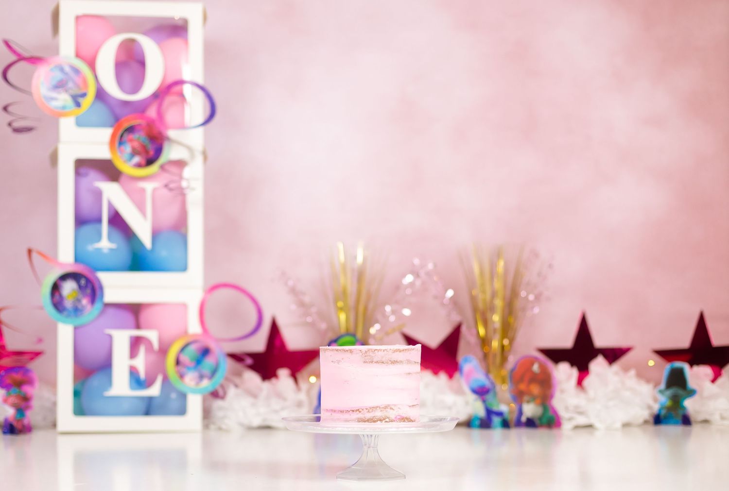 Kingston Cake Smash Photographer | Kingston Cake Smash Photography | Belleville Cake Smash Photographer | Brockville Cake Smash Photographer