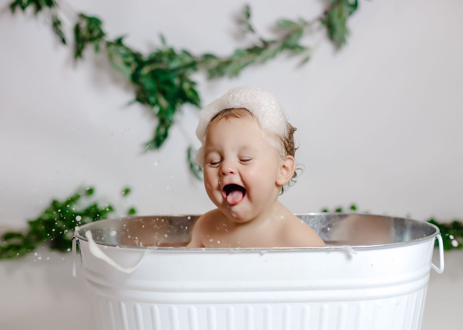 Kingston Cake Smash Photographer | Kingston Cake Smash Photography | Belleville Cake Smash Photographer | Brockville Cake Smash Photographer