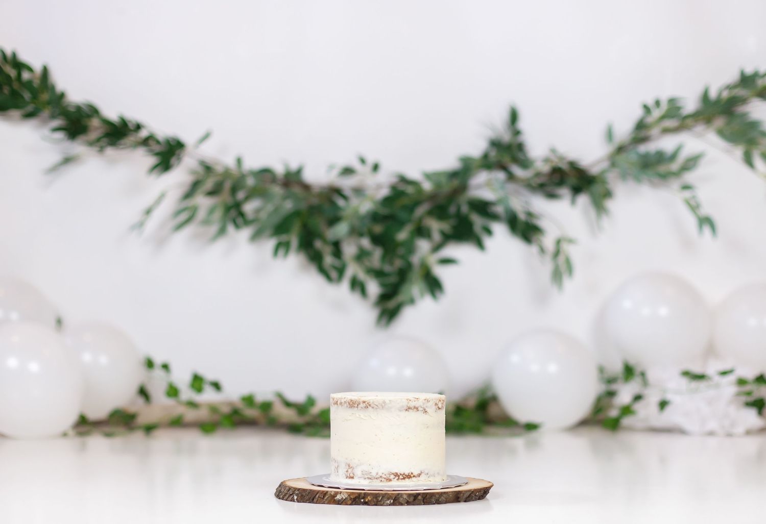 Kingston Cake Smash Photographer | Kingston Cake Smash Photography | Belleville Cake Smash Photographer | Brockville Cake Smash Photographer