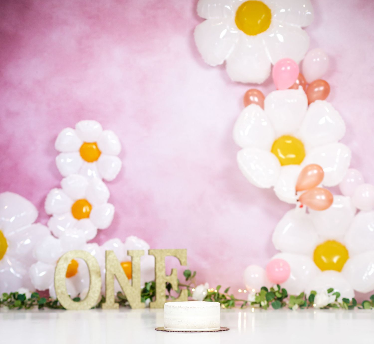 Kingston Cake Smash Photographer | Kingston Cake Smash Photography | Belleville Cake Smash Photographer | Brockville Cake Smash Photographer
