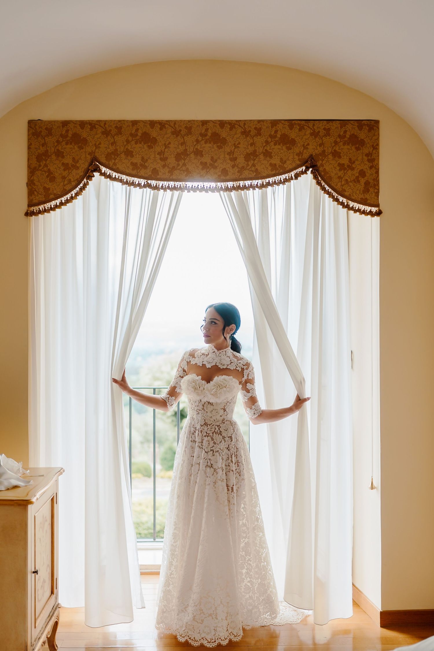 Fine art wedding photography at Villa Tuscolana in Rome during an exclusive Italian celebration.
