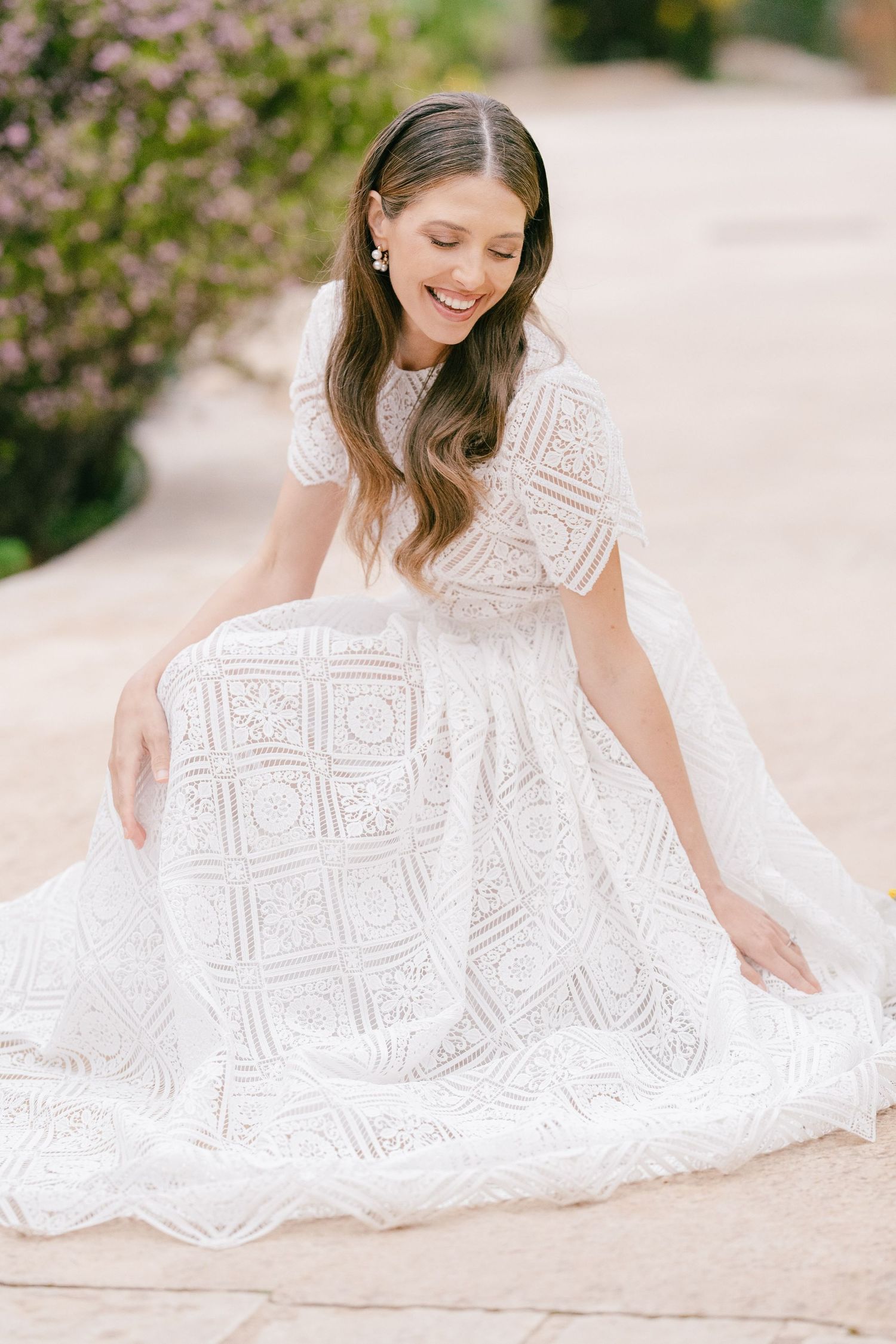 Timeless bridal portrait in a historic Italian villa Balbianello