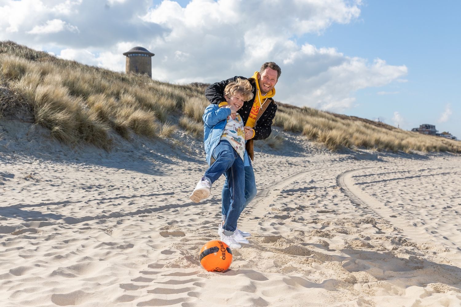Peter Schotting playing soccer