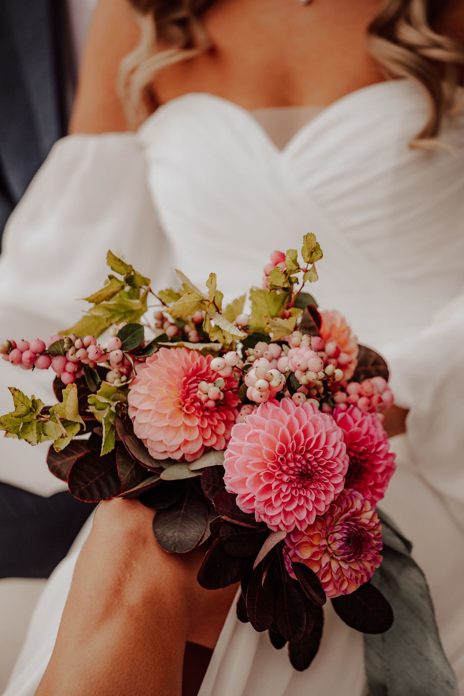 Han Hansen Photography - Alberta - Wedding Photoshoot - Wedding Photographer - YCC Photographer - Destination Photographer - Pine and Pond