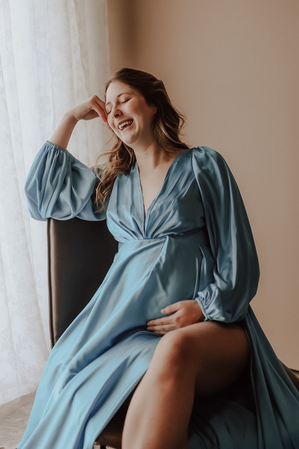 Calgary, Alberta indoor maternity session