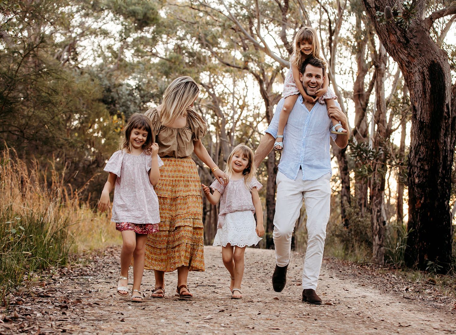 Sydney Family Photoshoot. Relaxed lifestyle photo session on the Northern Beaches in Sydney.