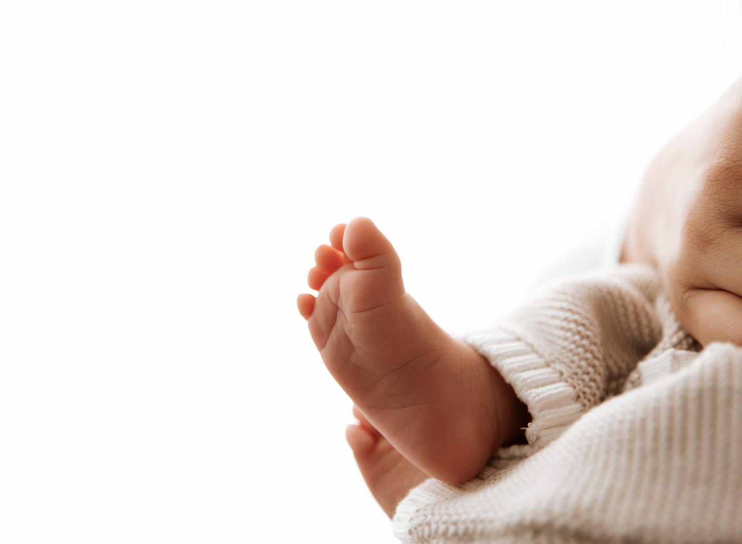 Sydney newborn baby photographer.