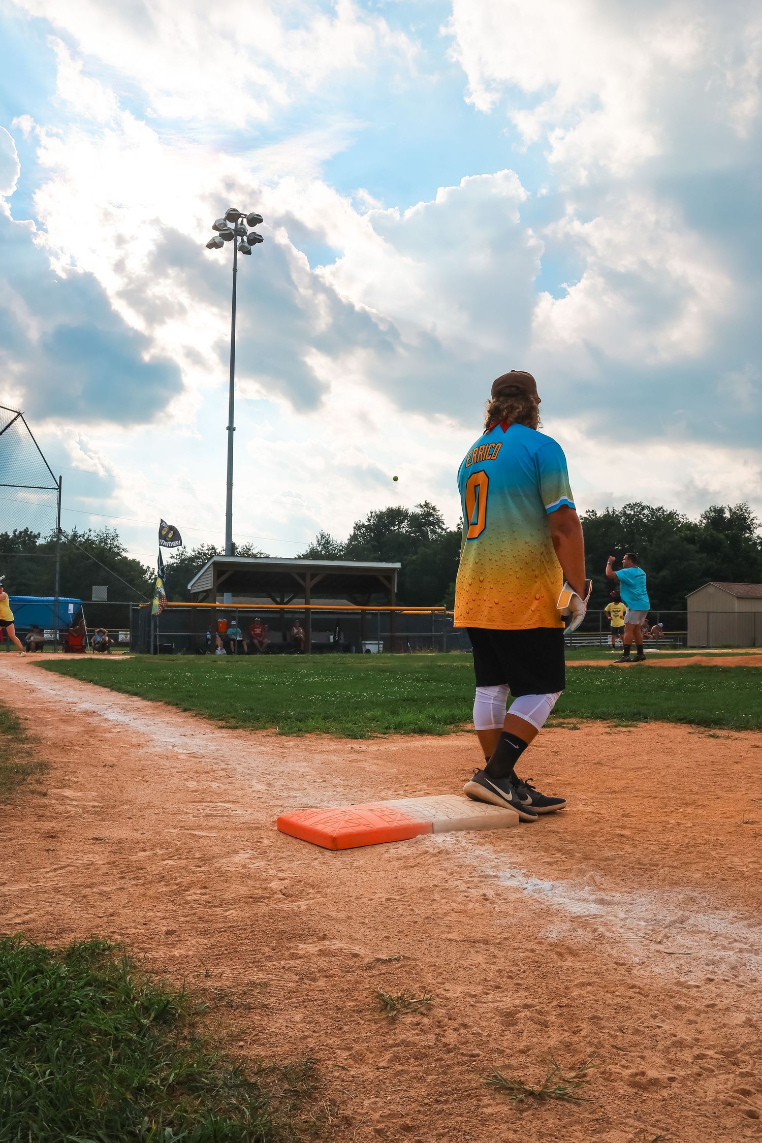 Lukestrong softball player.