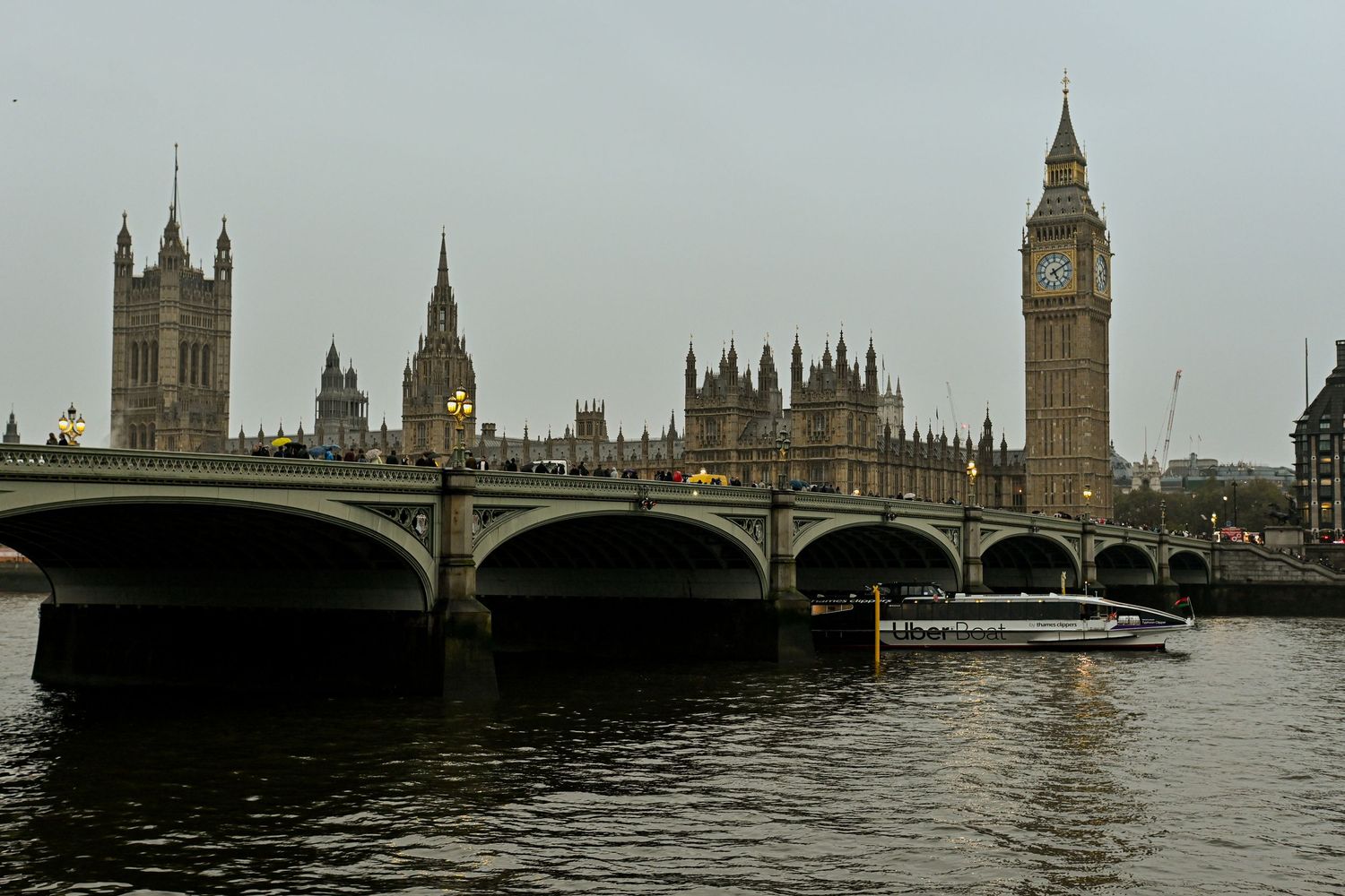 Westminster bridge, Big Ben & Boat..