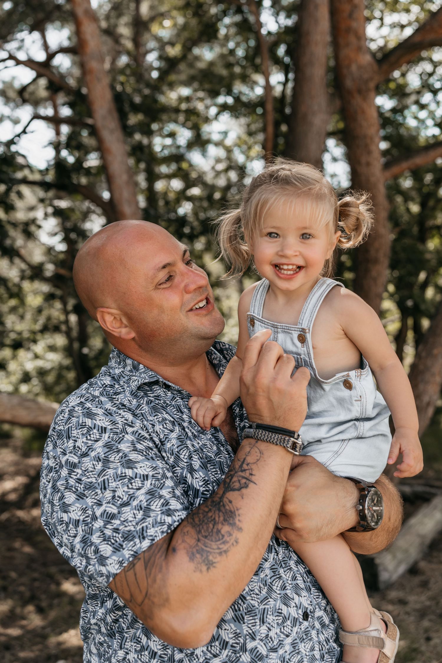 Vader en dochter tijdens familieshoot in Breda