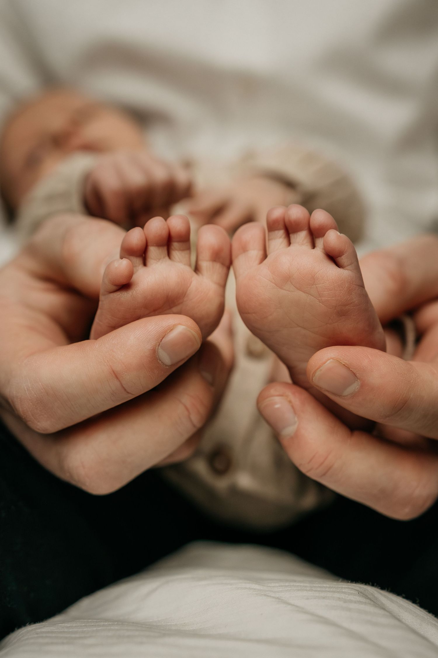 Detailfoto van voetjes tijdens een newbornshoot
