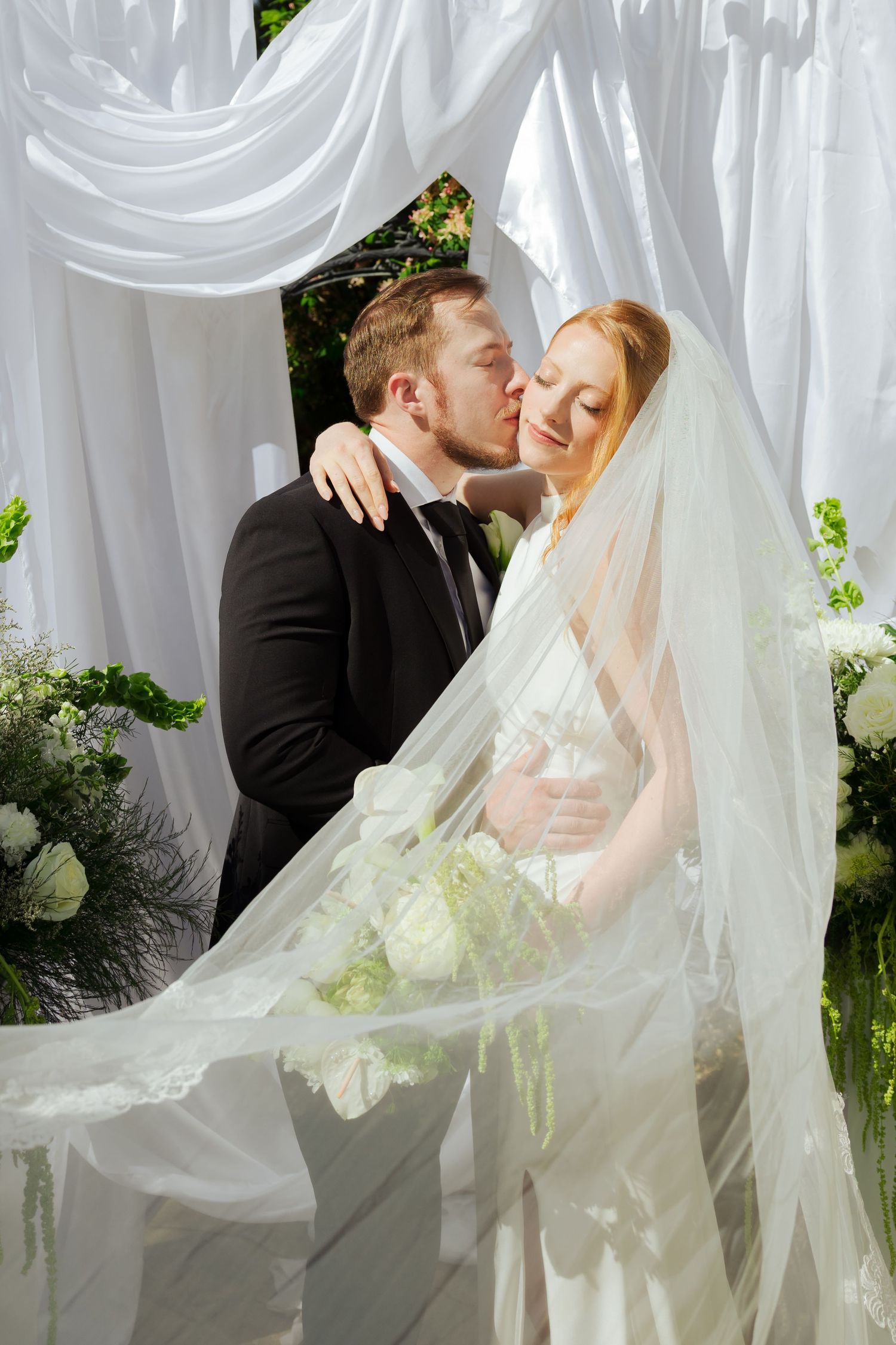 Wedding at Magnolia Event Center in South Jordan, Utah photography by Av Potter Photo a Utah wedding and lifestyle photographer