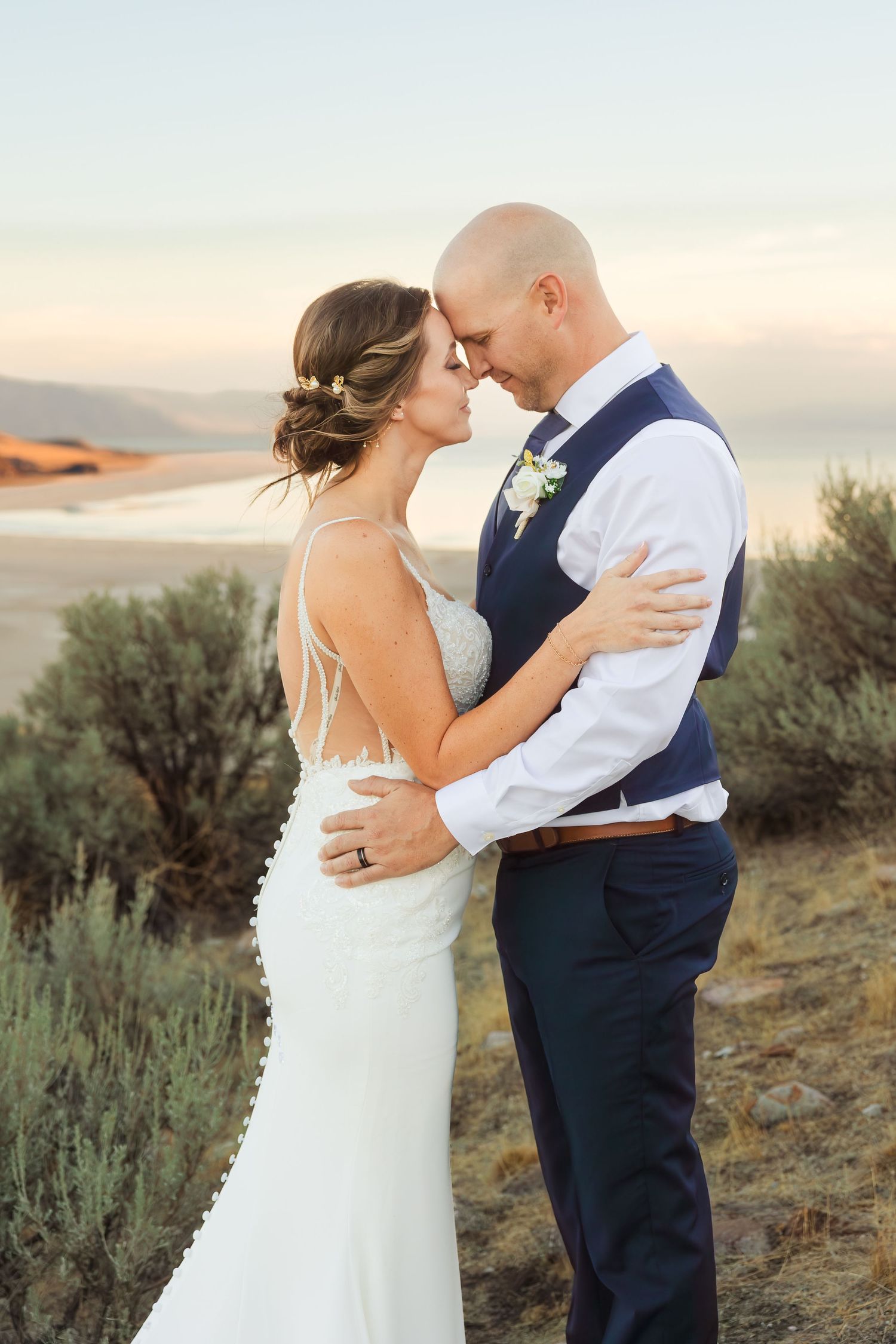 Wedding at Antelope Island in Syracuse Utah photography by Av Potter Photo a Utah wedding and lifestyle photographer